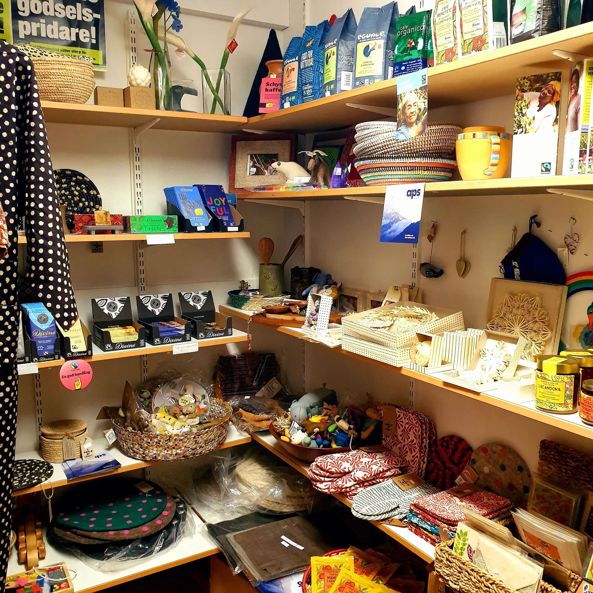 Interiör från Världsbutiken i Jokkmokk