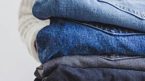 Nya regler för textilåtervinning – det här gäller hos oss i Jokkmokk