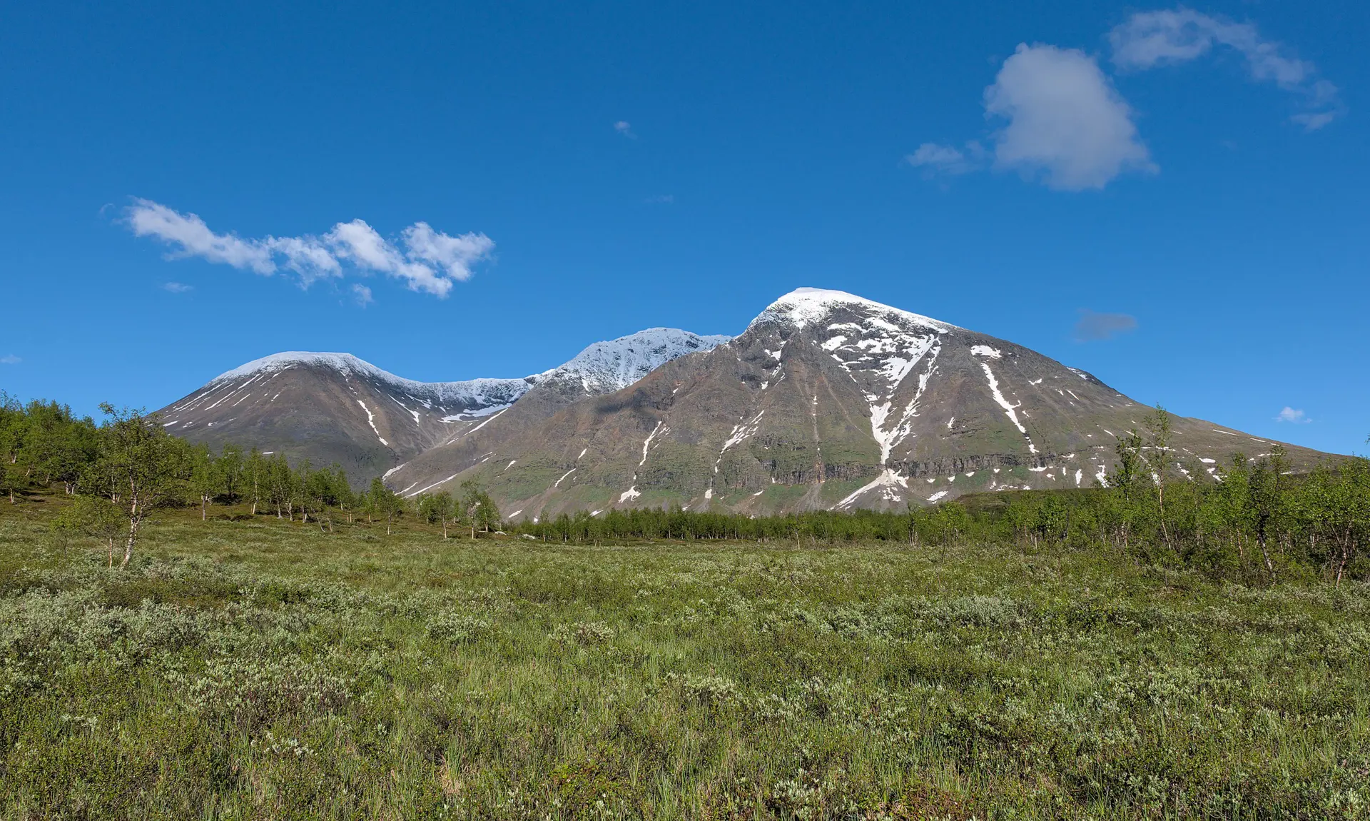 Ahkka sett från Padjelantaleden - Foto: Benoit Brummer