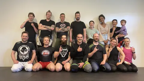 Sommarlovsträning med gratis yoga och thaiboxning