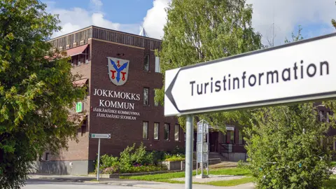 Avvikande öppettider vecka 23