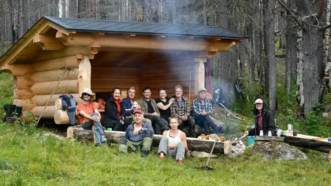 Sommartips: fotbollskväll och traditionell lieslåtter