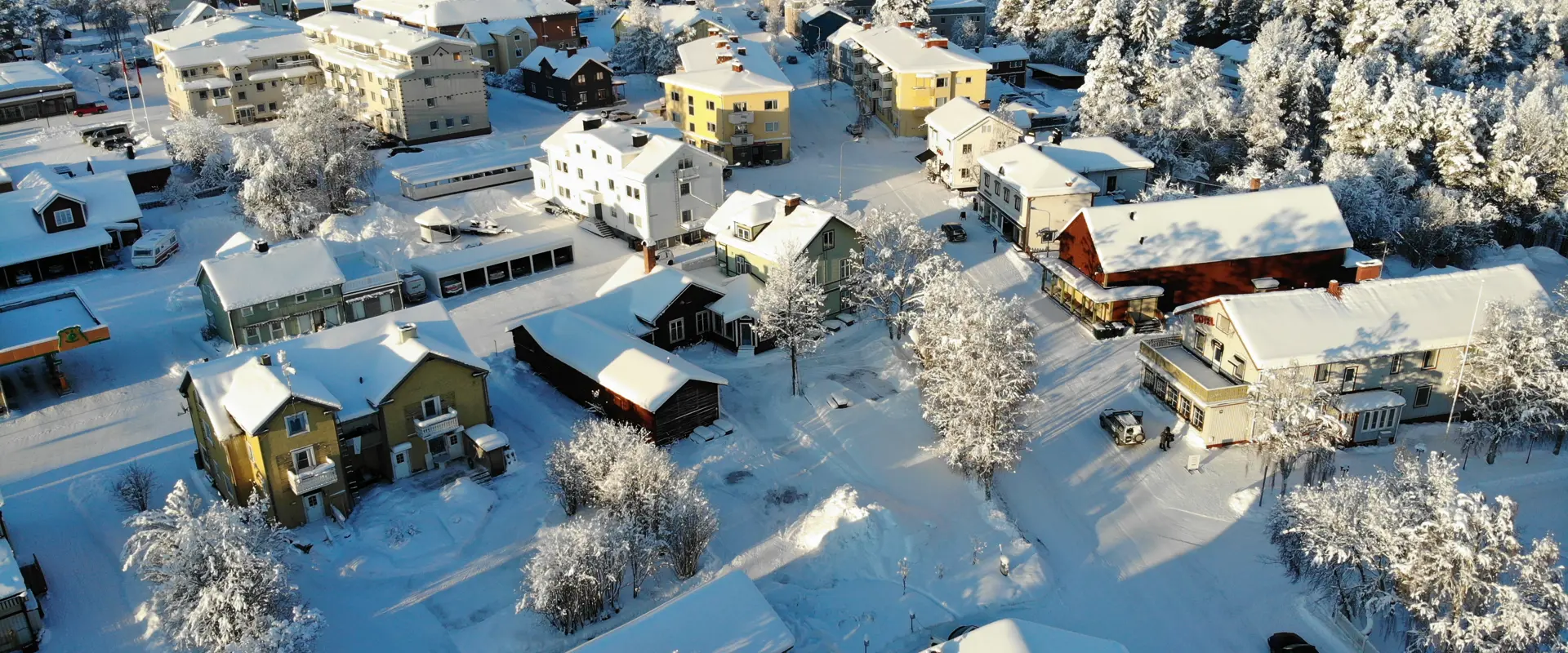 Vinterbild över Jokkmokk tagen från ovan