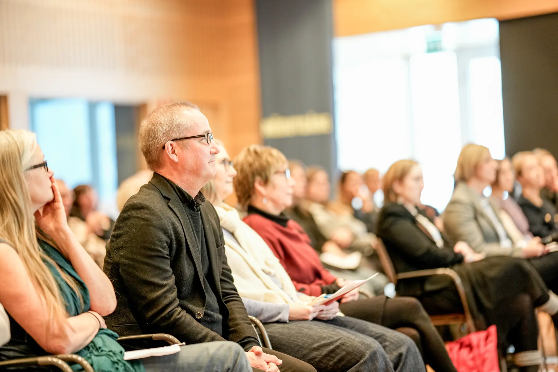 Publik på Arctic Crossroads, forskningsseminarium under Jokkmokks marknad
